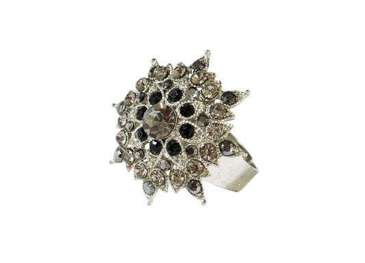 #56 Vintage Ring  W Unique Flower Shape Size 7 Resizable