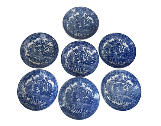 #697 Vintage Blue  and White Willow Pattern  Decorative  set of Plates Made in Japan