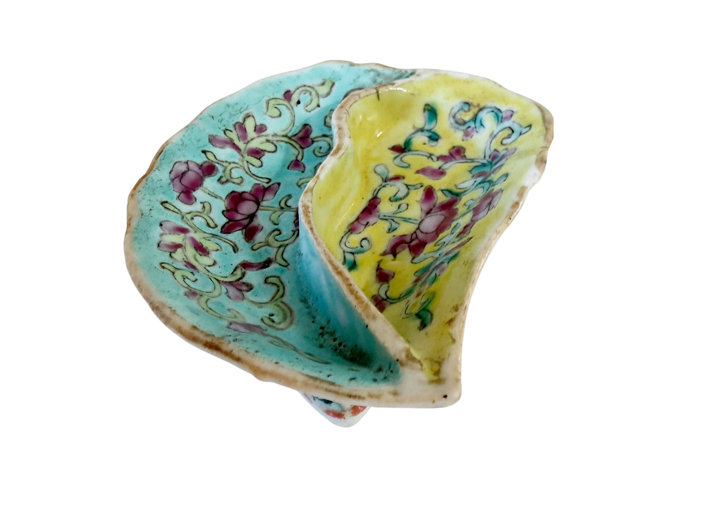 #447A  19th-century Qing Dynasty porcelain treasure,  leaf-shaped divided dish
