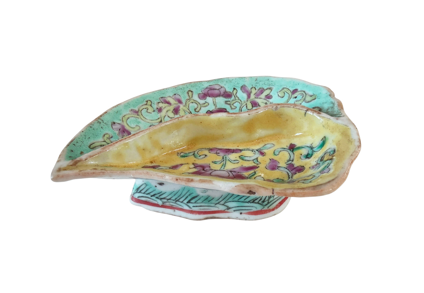 #447A  19th-century Qing Dynasty porcelain treasure,  leaf-shaped divided dish