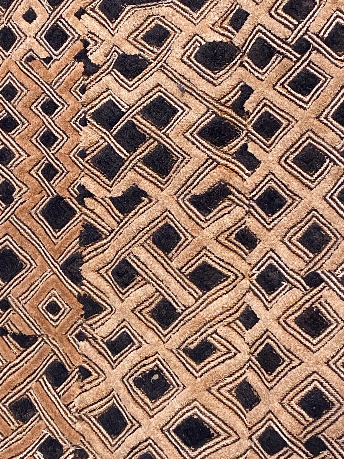 #2094 LG Kuba Kasai Velvet Boutallah Raffia Textile , Zaire Africa 26.5" by 24"