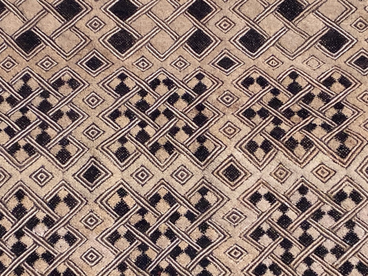 #6701 Vintage LG  African Tribal Kuba Kasai Velvet Raffia Textile 27" by 26.5"