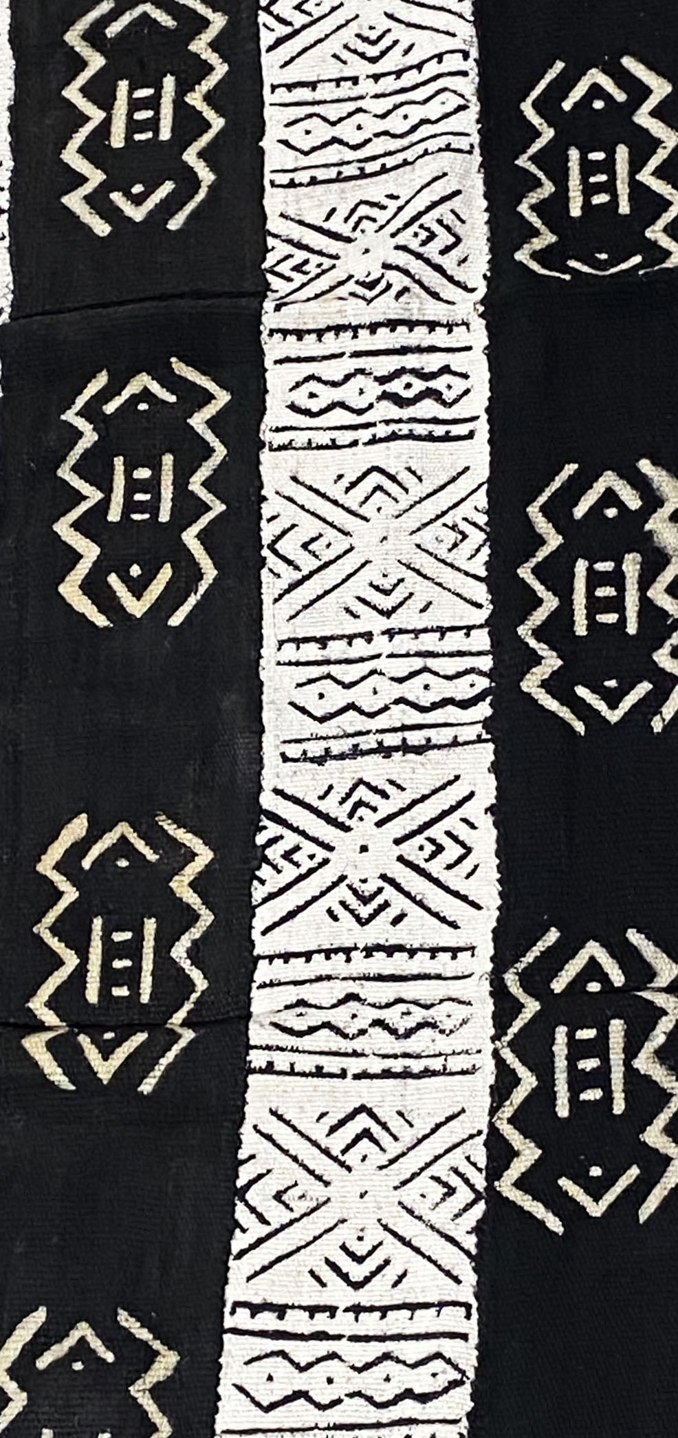 # 5727 African Black and White Mud Cloth Textile Mali 61" by 35"