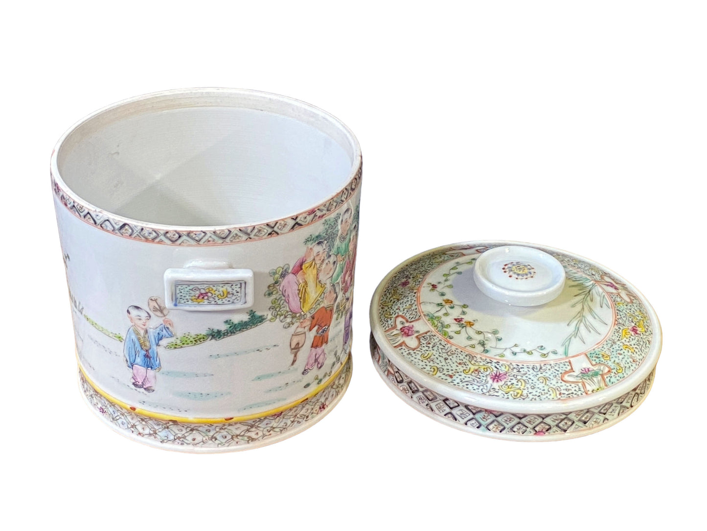 # 3455 Chinoiserie Famille Rose Porcelain Tea Canister 8.5" H
