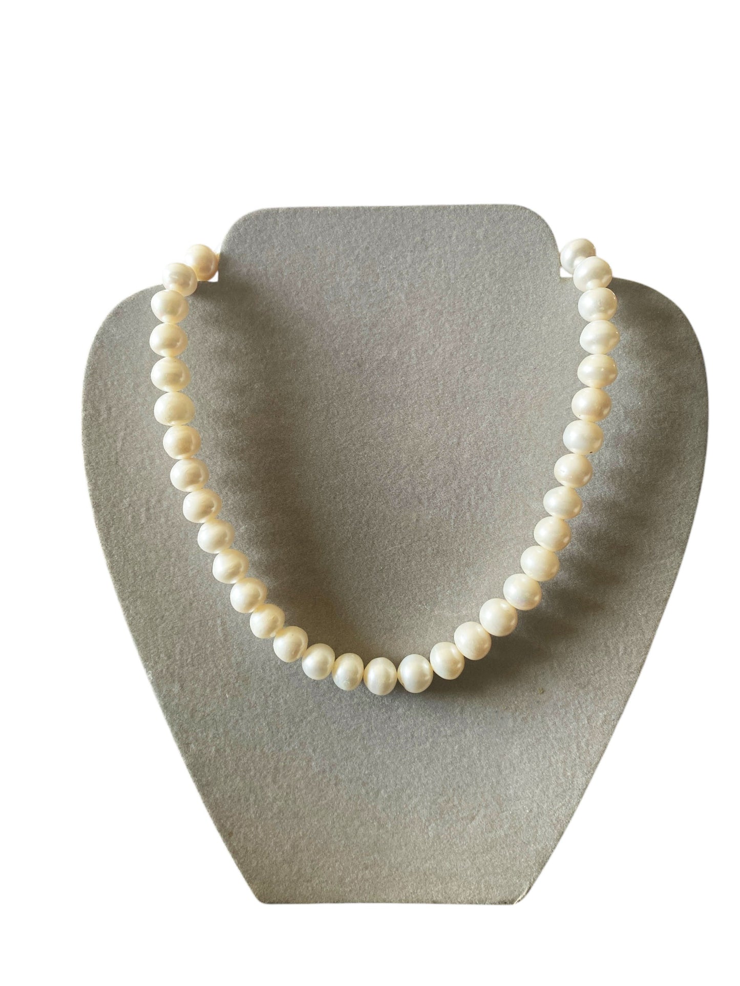 #6321  Genuine White Pearl Necklace Cultured Freshwater 17" long