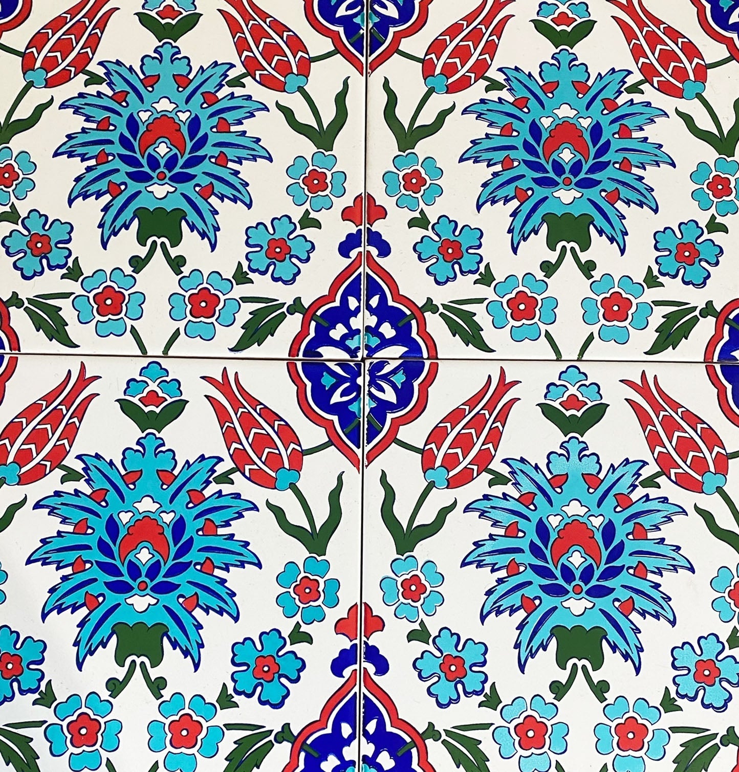#673 Turkish Iznik Red & Blue Floral Pattern Ceramic Tile