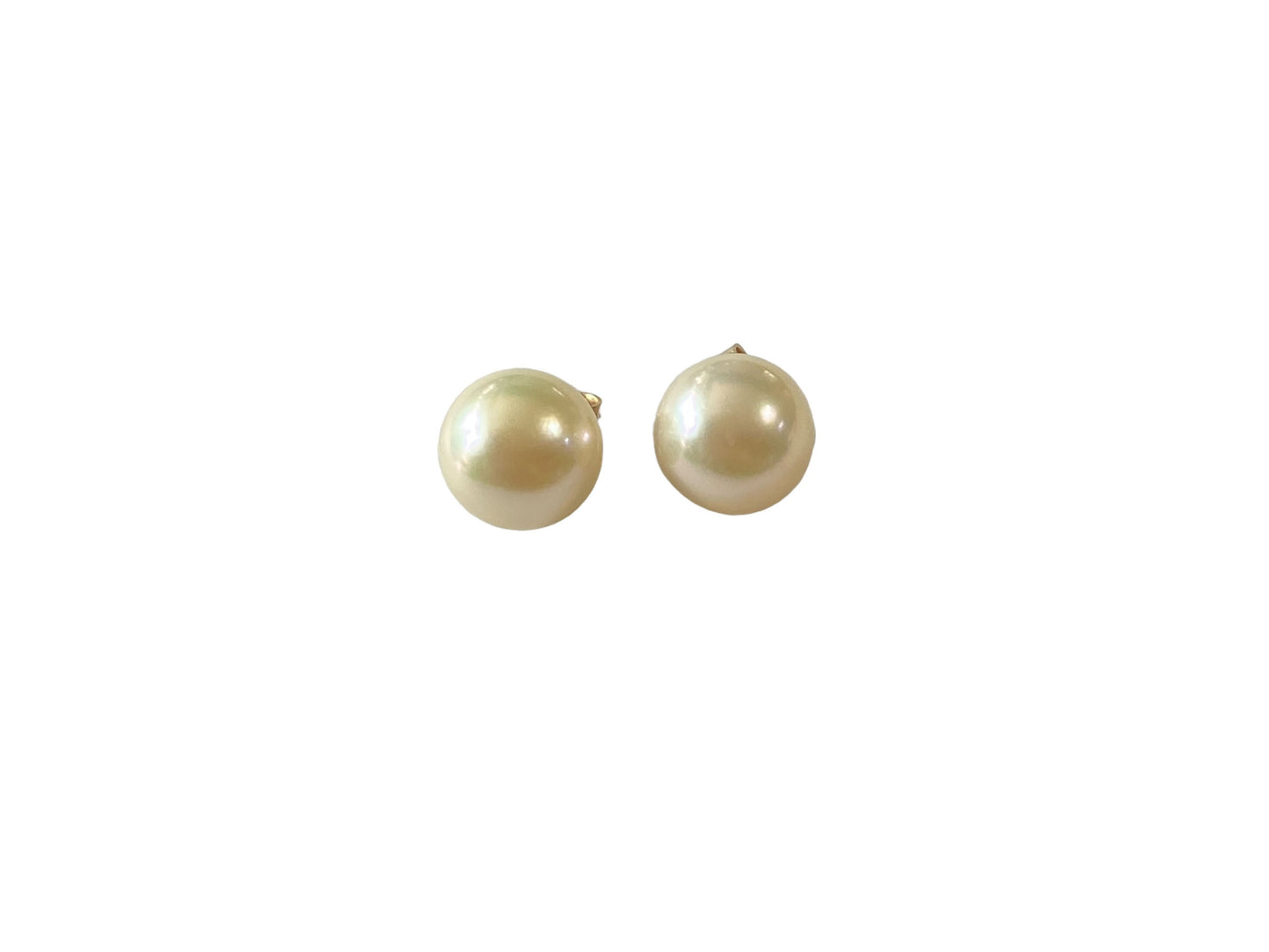 #7289 Vintage 18K  Gold Pearl Stud Earrings