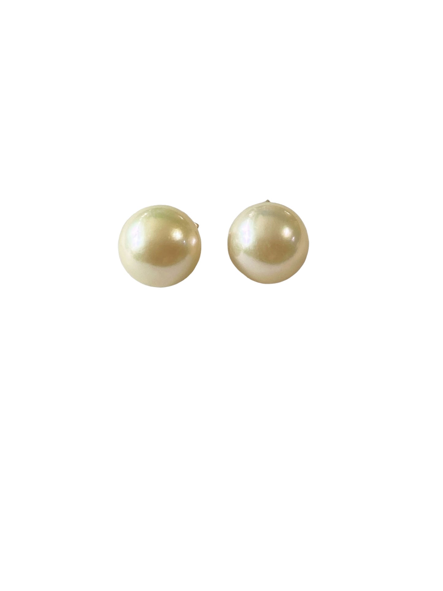 #7289 Vintage 18K  Gold Pearl Stud Earrings