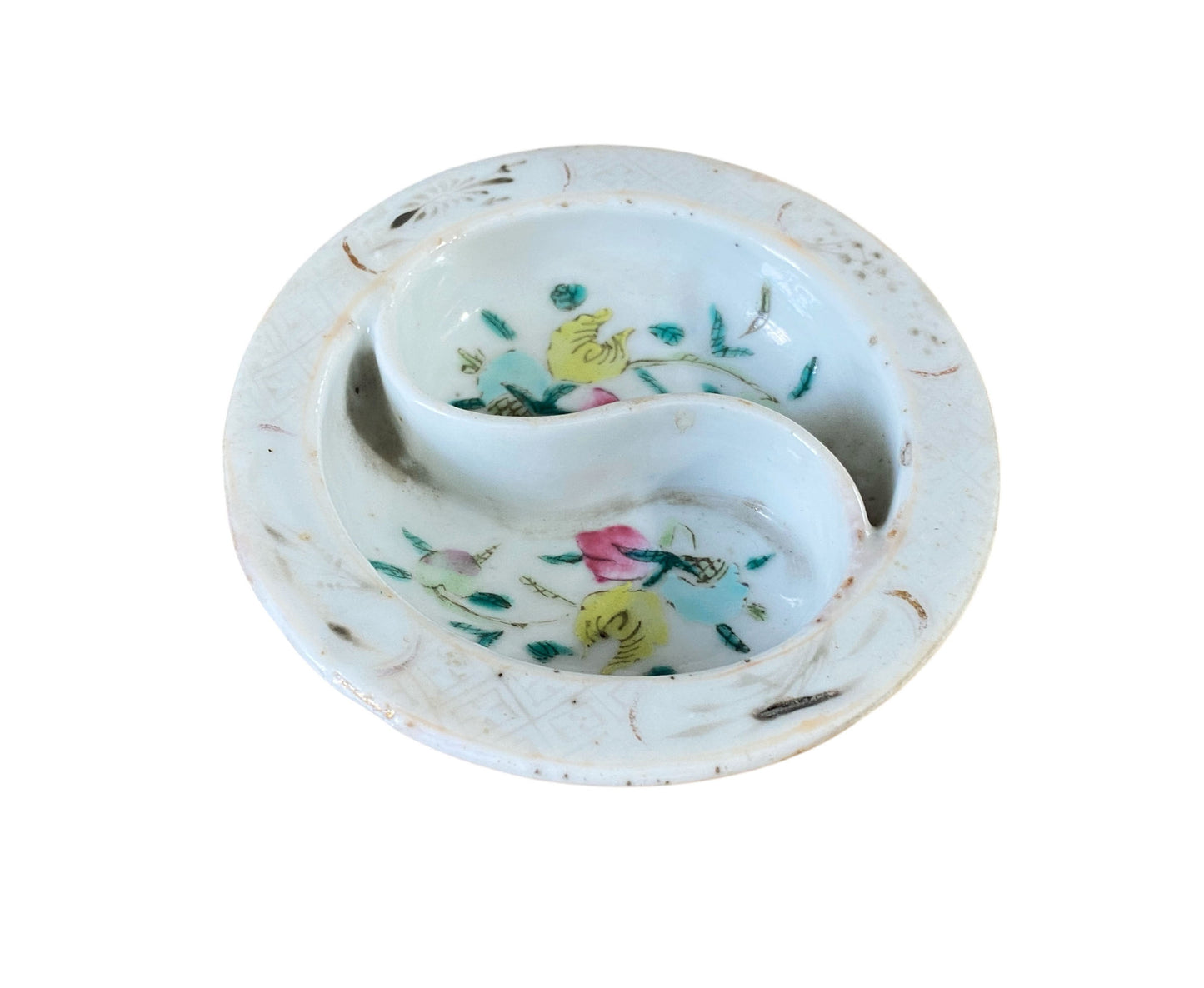 #6644 Antique Chinese Porcelain Famille Rose Lobed Footed Bowl 19th Century