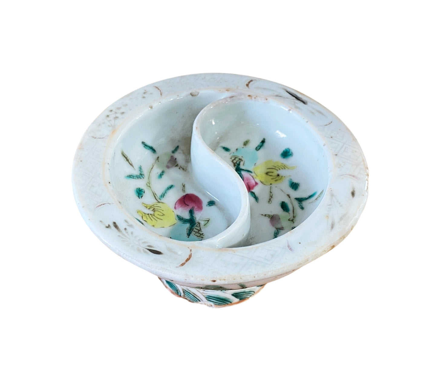 #6644 Antique Chinese Porcelain Famille Rose Lobed Footed Bowl 19th Century