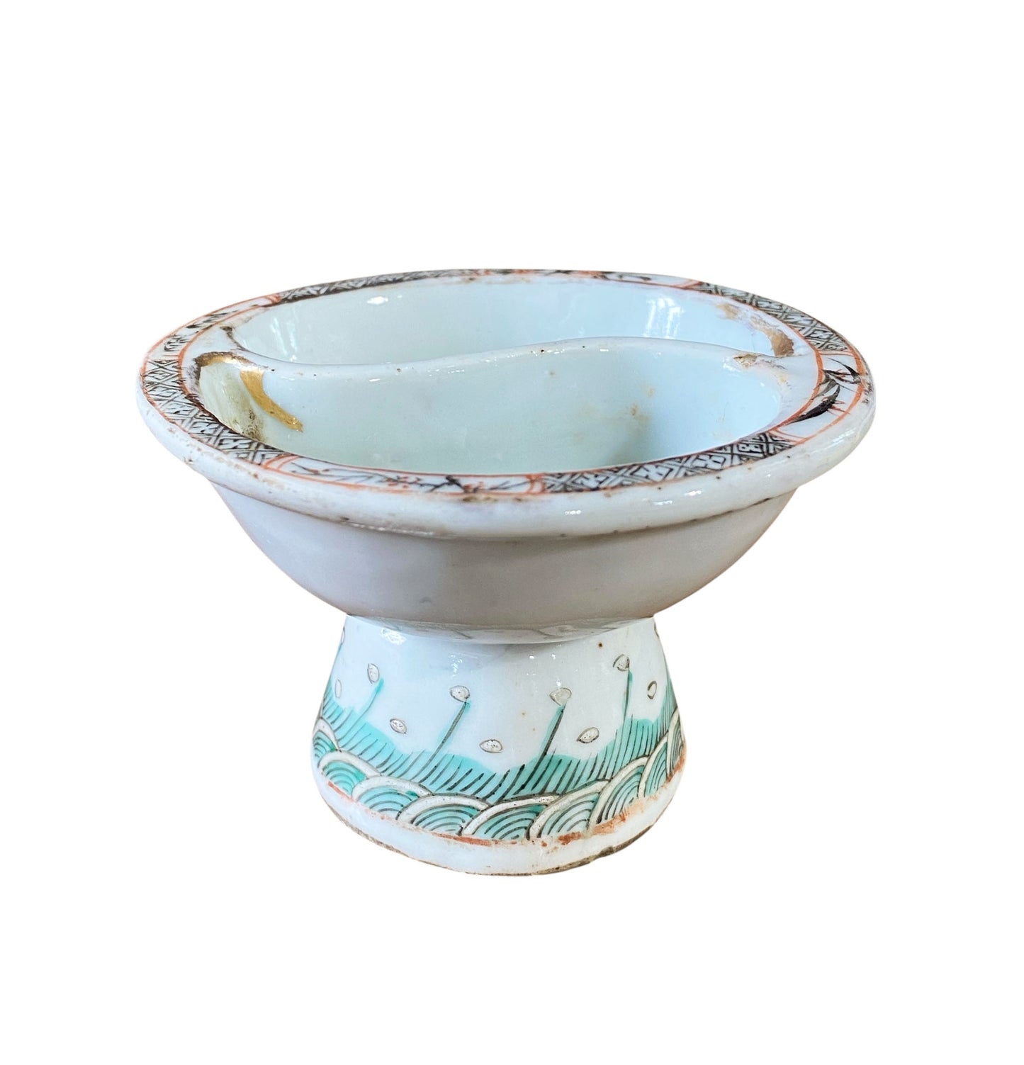#6841 Antique Chinese Porcelain Famille Rose Lobed Footed Bowl 19th Century