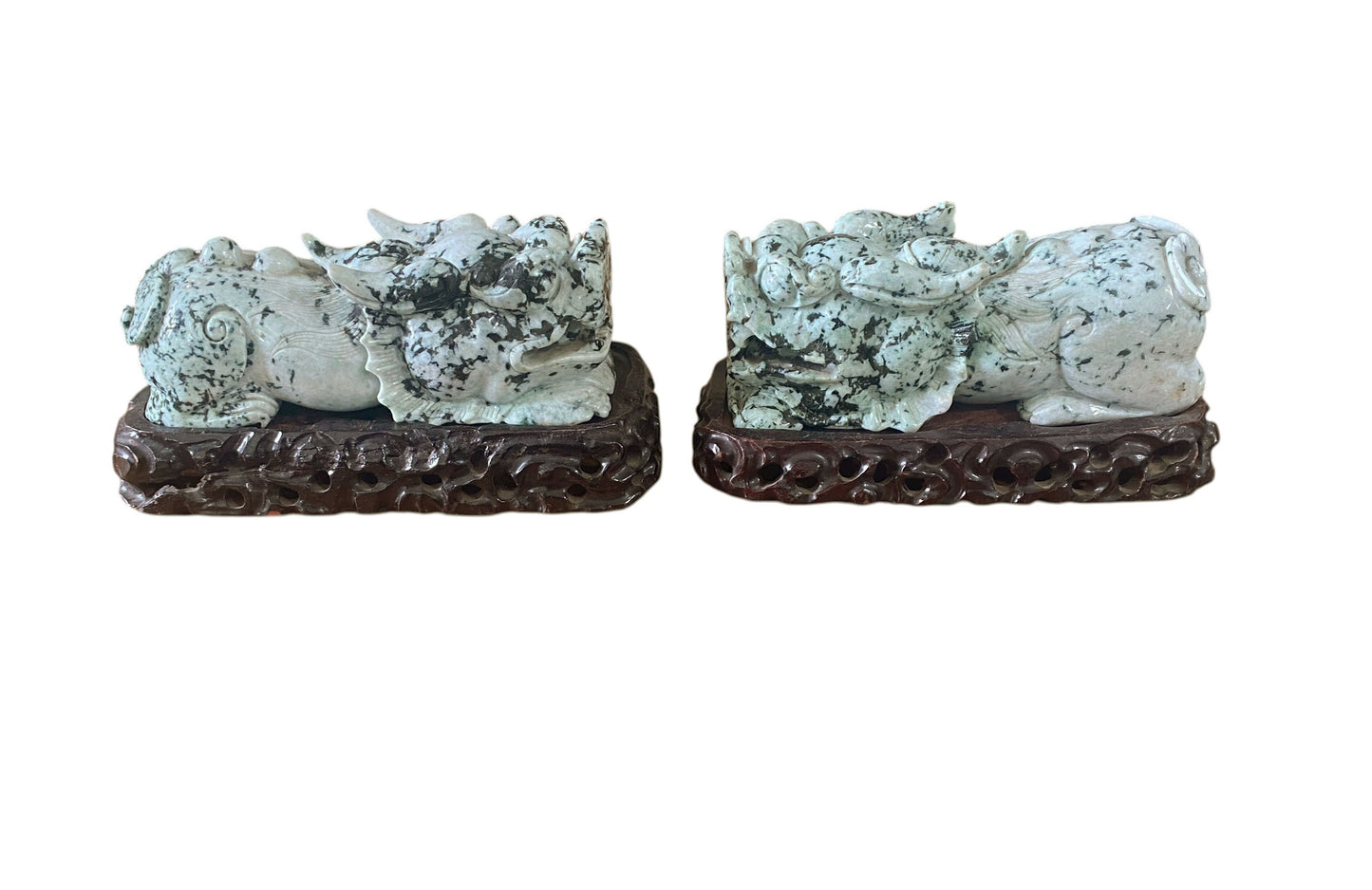 #425 Vintage LG Pair of Jadeite Jade foo /Fortune dogs on Stand 9" W