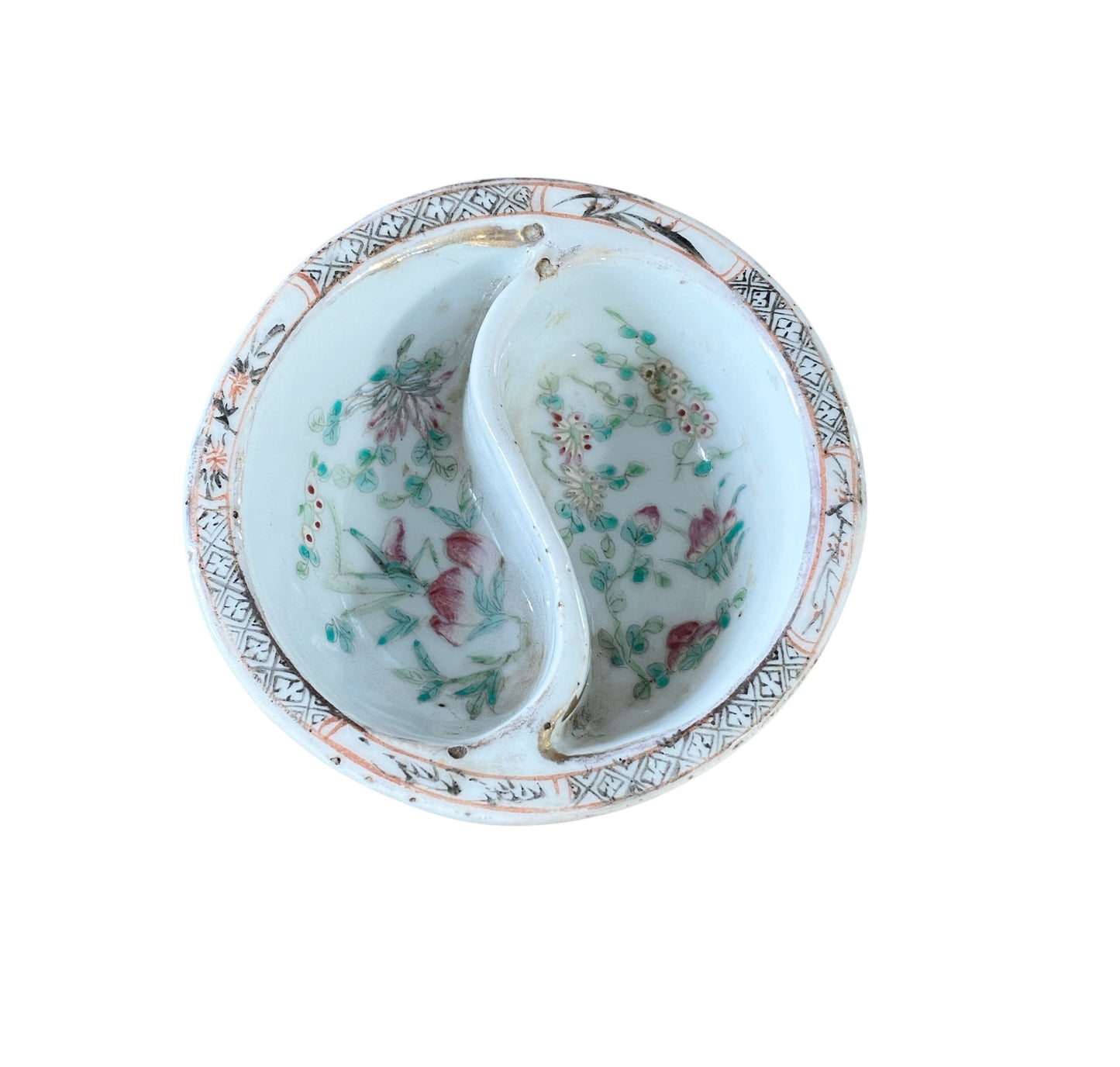 #6841 Antique Chinese Porcelain Famille Rose Lobed Footed Bowl 19th Century