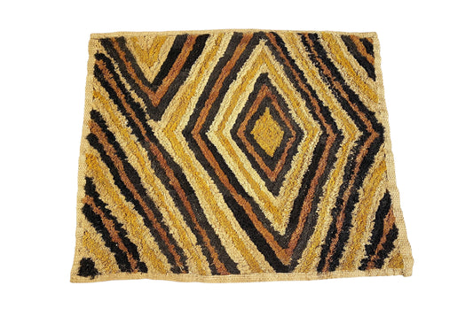 # 2036 Vintage African Kuba Kasai Velvet Raffia Textile Zaire 20 "by 23.5