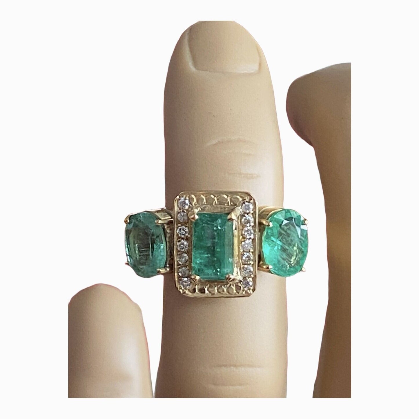 #4873 Retro18 K Gold Emerald and Diamond 3 Stone Ring