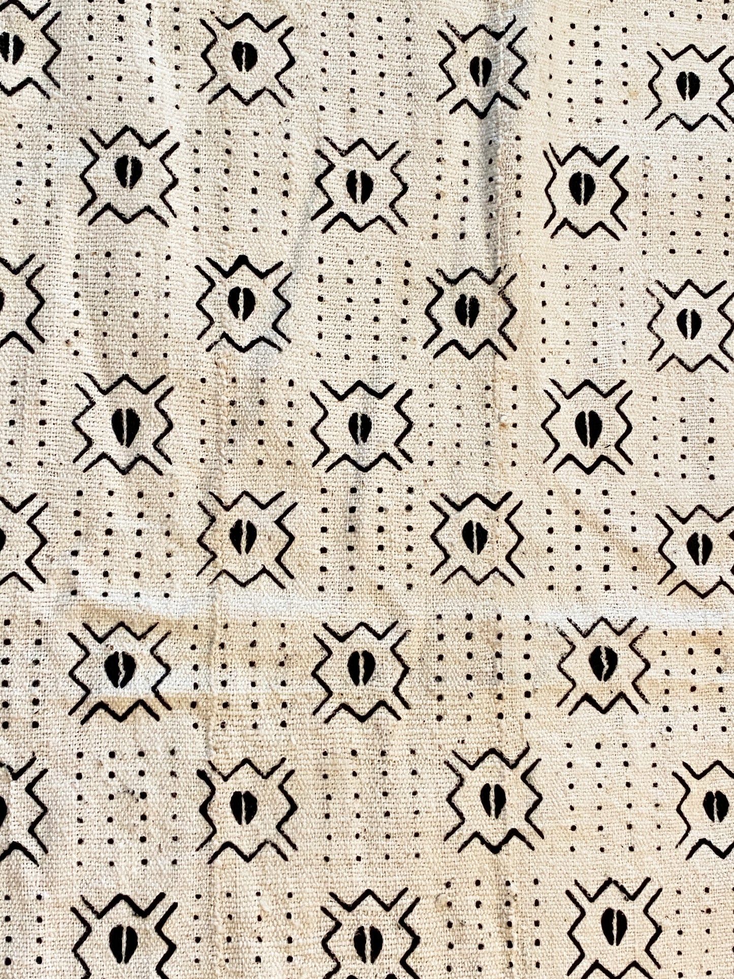 #3793 African Bogolan Black and White Mud Cloth Textile Mali 44" by 63"