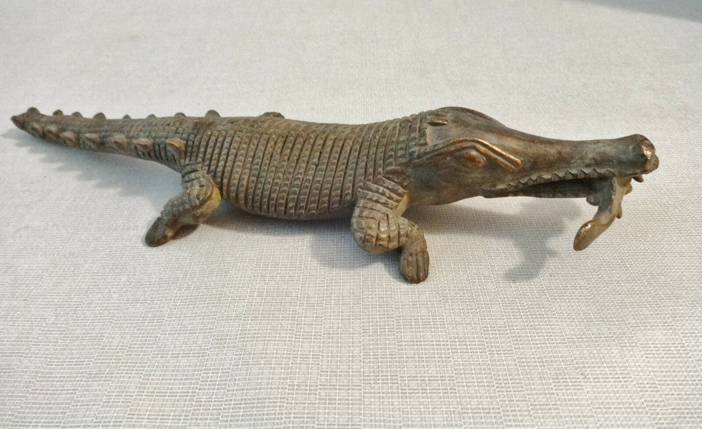 #55 Superb Bronze AfricanTribal/ Ashanti Akan Of a CROCODILE I Coast 1.5" h by 11"w