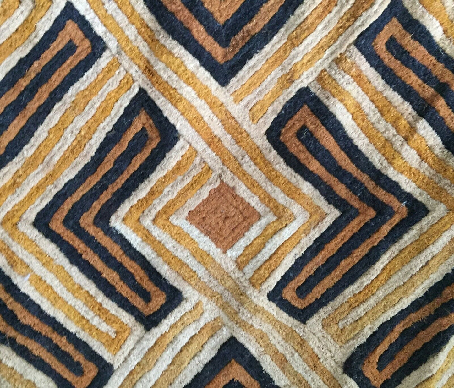 #1591 Superb African Kuba Kasai Velvet Raffia Textile Zaire 25 "by 22.25"