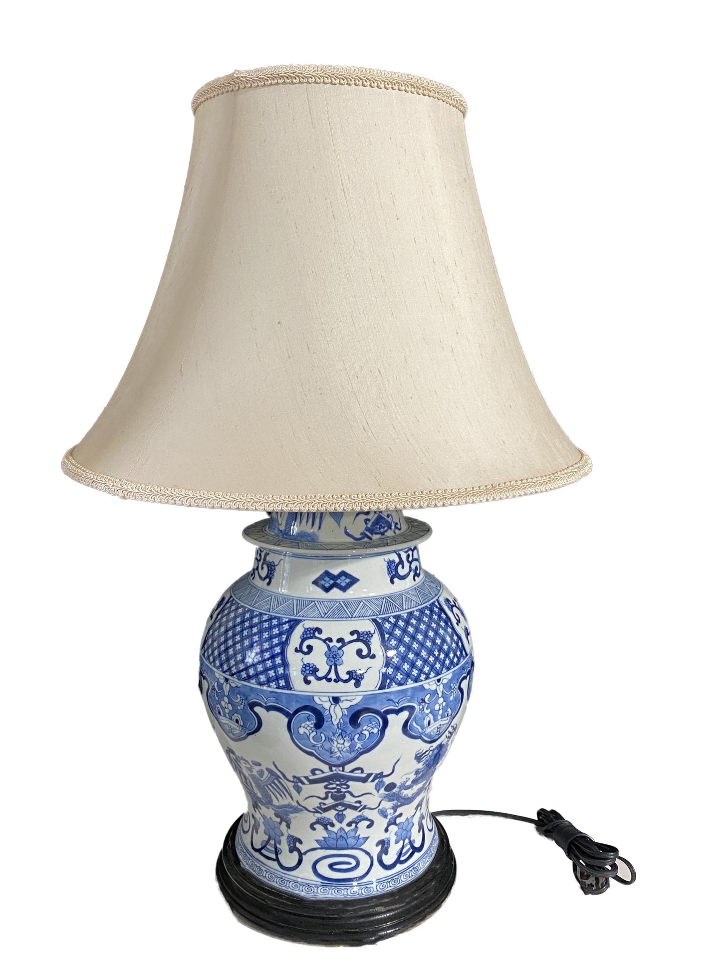 #4122 Chinoiserie Blue and White Ceramic Ginger Jar / Table Lamp