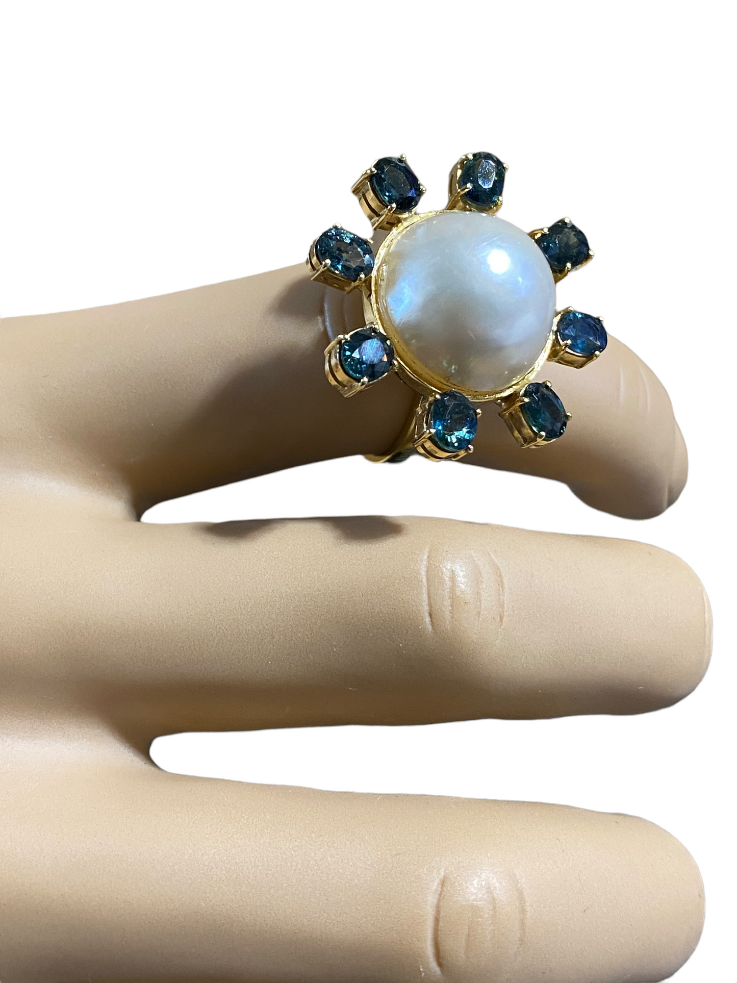 #2013 Retro 18 KT  Yellow Gold Maube Pearl & Sapphire  Ring