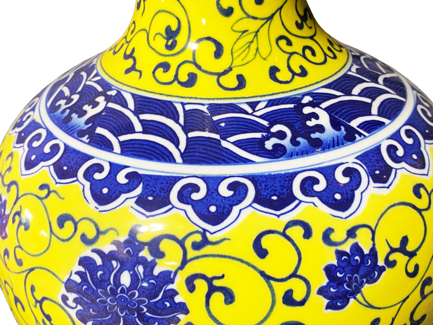 #4735 Chinoiserie Famille Jaune Porcelain Onion Shape Vase